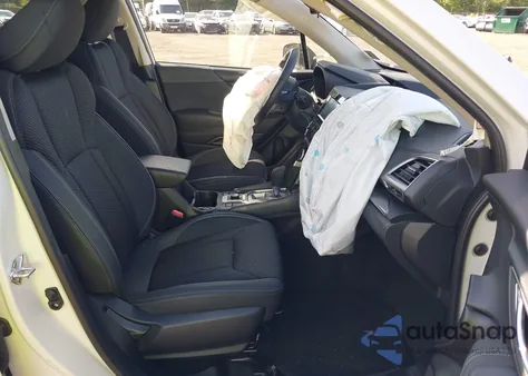 2023 Subaru Forester Premium z USA, uszkodzony, nr VIN JF2SKAEC8PH545002